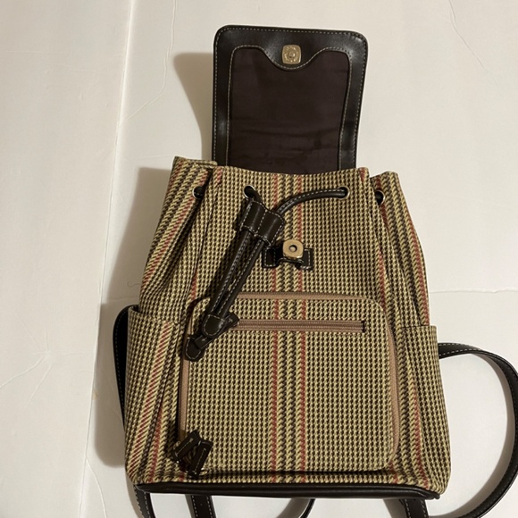 Liz Claiborne 90s Women's Drawstring Plaid Backpack - Picture 5 of 6